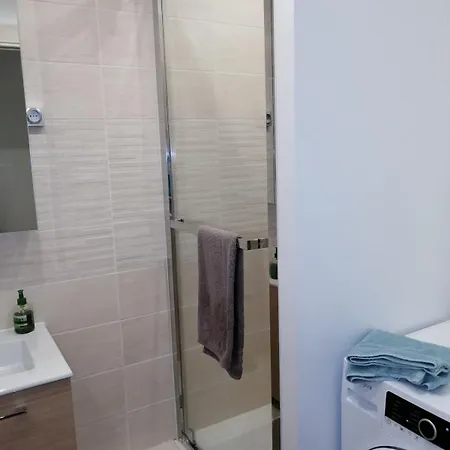 4 Personnes Piscine Balcon Parc